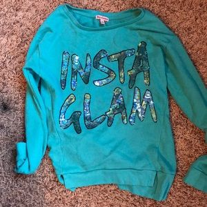 crew neck sweatshirt